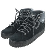 adidas スニーカー