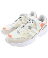 adidas スニーカー