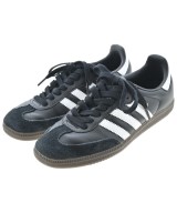 adidas スニーカー