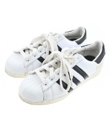 adidas スニーカー