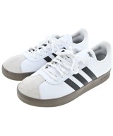 adidas スニーカー