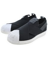 adidas スニーカー