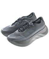 adidas スニーカー