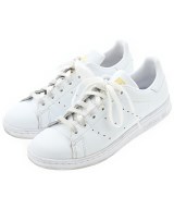 adidas スニーカー