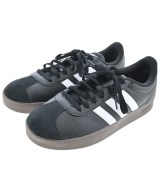 adidas スニーカー