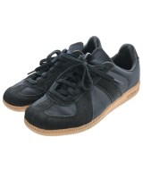 adidas スニーカー