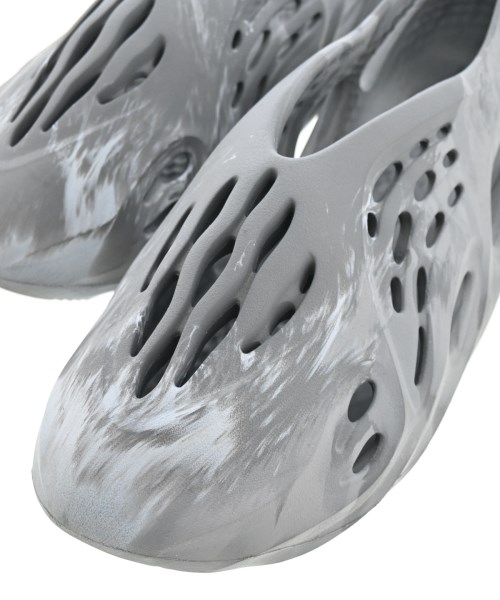 adidas（アディダス）サンダル グレー サイズ:10(28cm位) メンズ/2200698412040