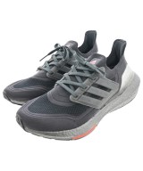 adidas スニーカー