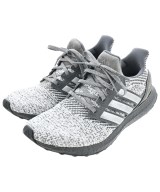 adidas スニーカー