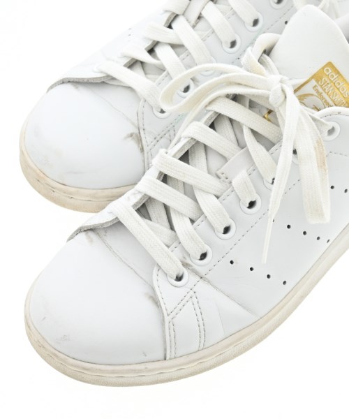 adidas（アディダス）スニーカー 白 サイズ:24cm レディース/2200698996083