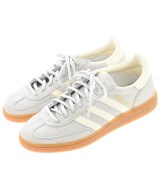 adidas スニーカー
