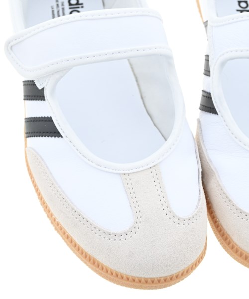 adidas（アディダス）スニーカー 白 サイズ:25cm レディース/2200687712052