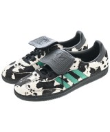 adidas スニーカー