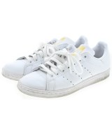 adidas スニーカー