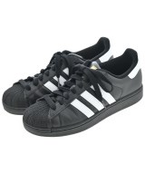 adidas スニーカー