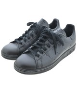 adidas スニーカー