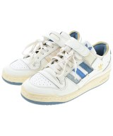 adidas スニーカー