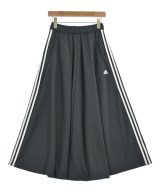 adidas ロング・マキシ丈スカート