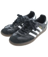 adidas スニーカー