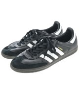 adidas スニーカー