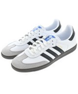 adidas スニーカー
