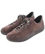 adidas スニーカー