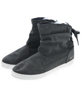 adidas スニーカー