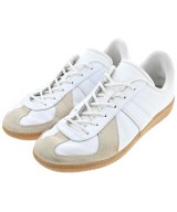 adidas スニーカー