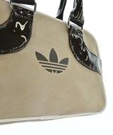 adidas（アディダス）ハンドバッグ ベージュ サイズ:- レディース/2200708493083