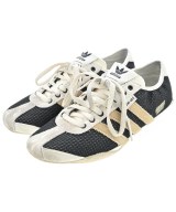 adidas スニーカー