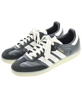 adidas スニーカー