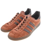 adidas スニーカー