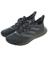 adidas スニーカー