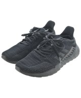 adidas スニーカー