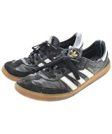 adidas スニーカー