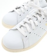 adidas（アディダス）スニーカー 白 サイズ:25cm レディース/2200719557071