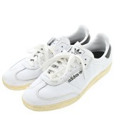 adidas スニーカー