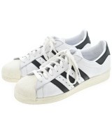 adidas スニーカー