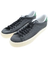 adidas スニーカー