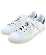 adidas スニーカー