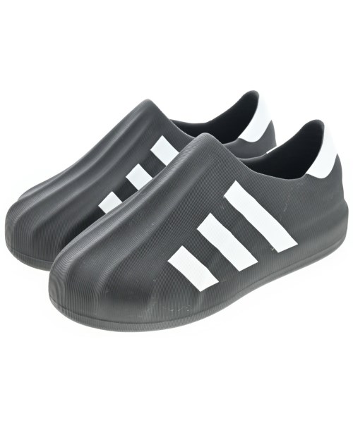 adidas(アディダス)スニーカー 黒 サイズ:UK8 1/2(27cm位)/2200648974277