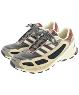 adidas スニーカー