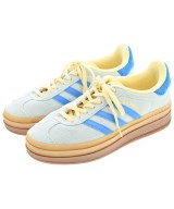 adidas スニーカー