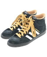 adidas スニーカー