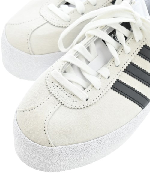 adidas（アディダス）スニーカー 白 サイズ:22.5cm レディース/2200703597052