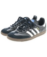 adidas スニーカー