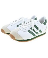 adidas スニーカー