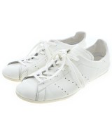 adidas スニーカー
