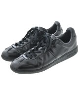 adidas スニーカー
