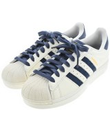 adidas スニーカー